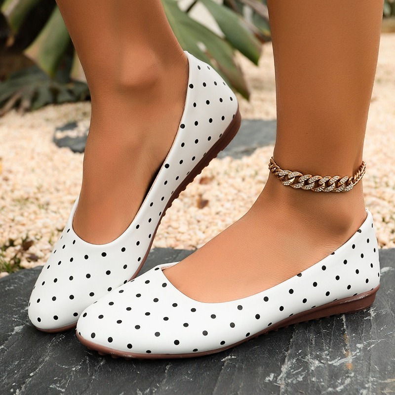 Women Shoes For Walking - Damen Weiße Polka-Dot Ballerinas mit Runder